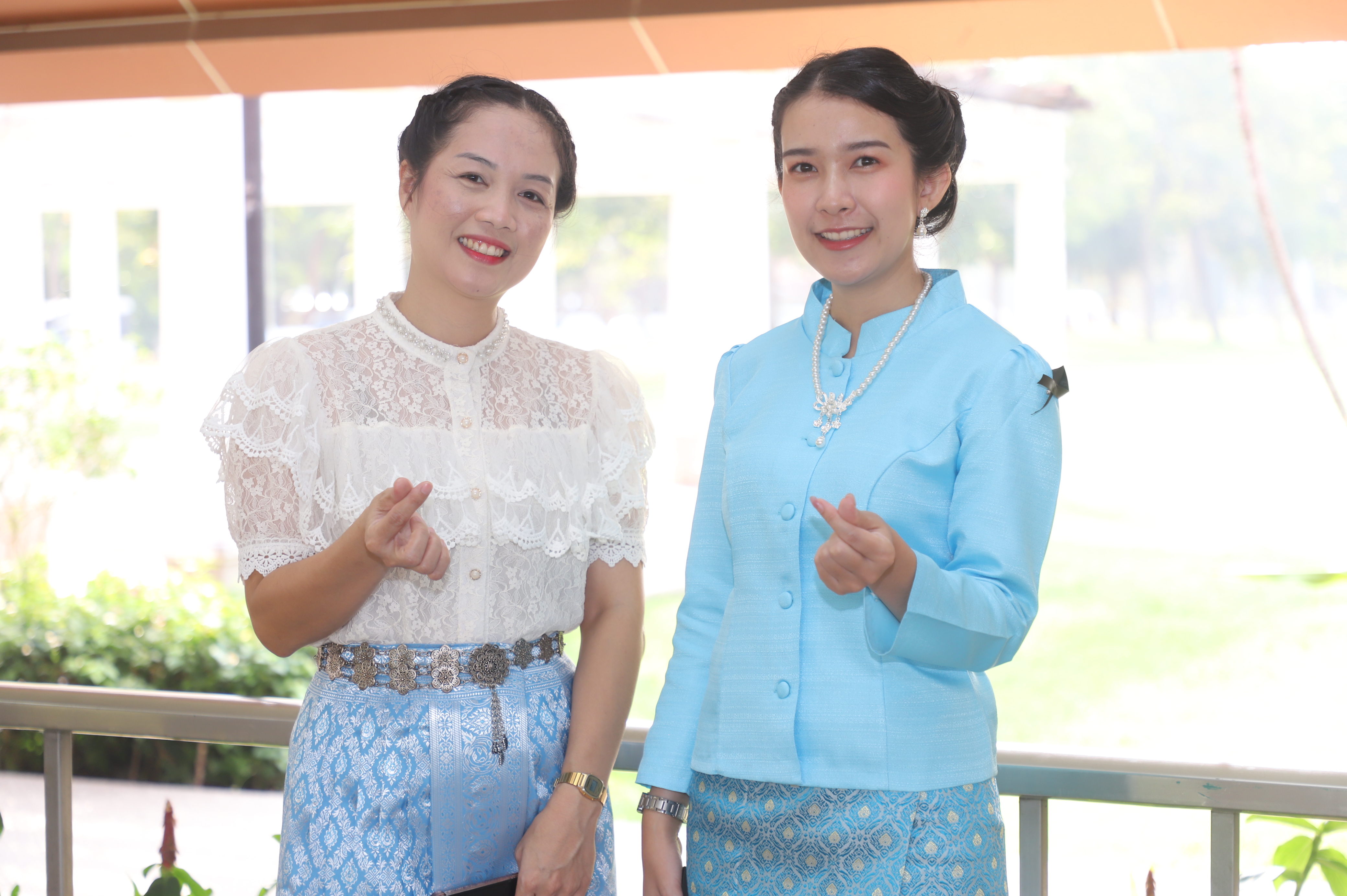 title - มากกว่าความรักระหว่างคู่ครอง คือความรักต่อปวงชน ส.ป.ก. จัดงาน “รักแห่งศิลป์ รักแห่งแผ่นดิน” พลังแห่งศิลปะที่เชื่อมโยงสถาบันและประชาชน